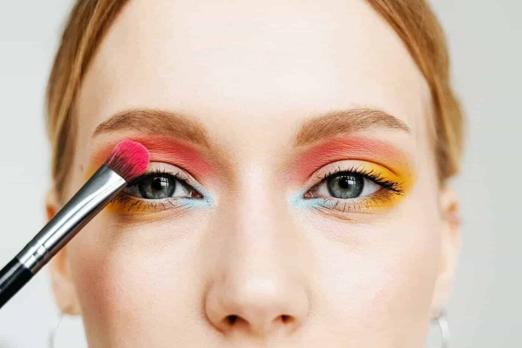 Evening makeup 1 pexels mart product1ion 7290740