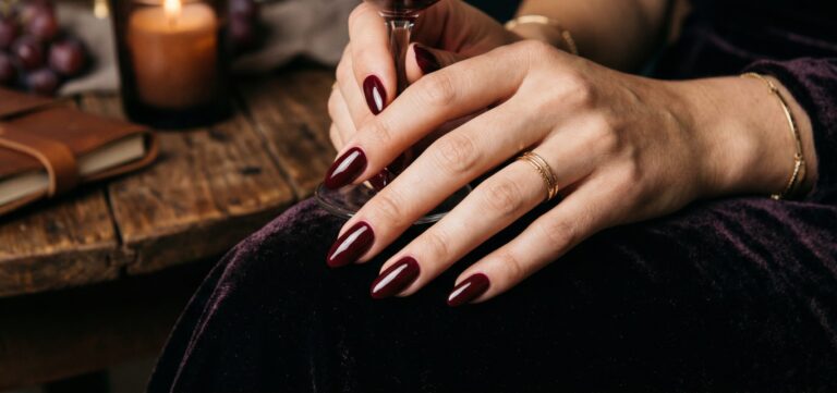 wine color nails