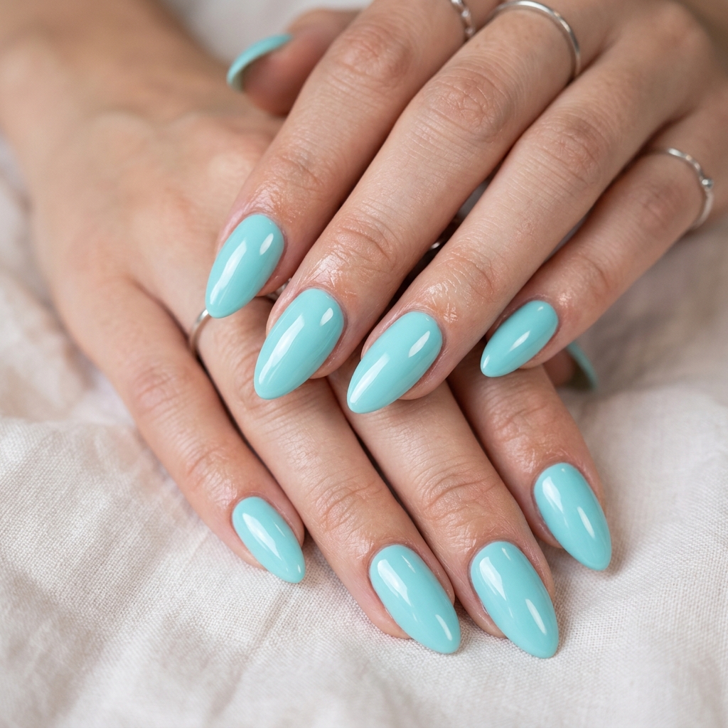 Glossy Tiffany Blue Nail Ideas